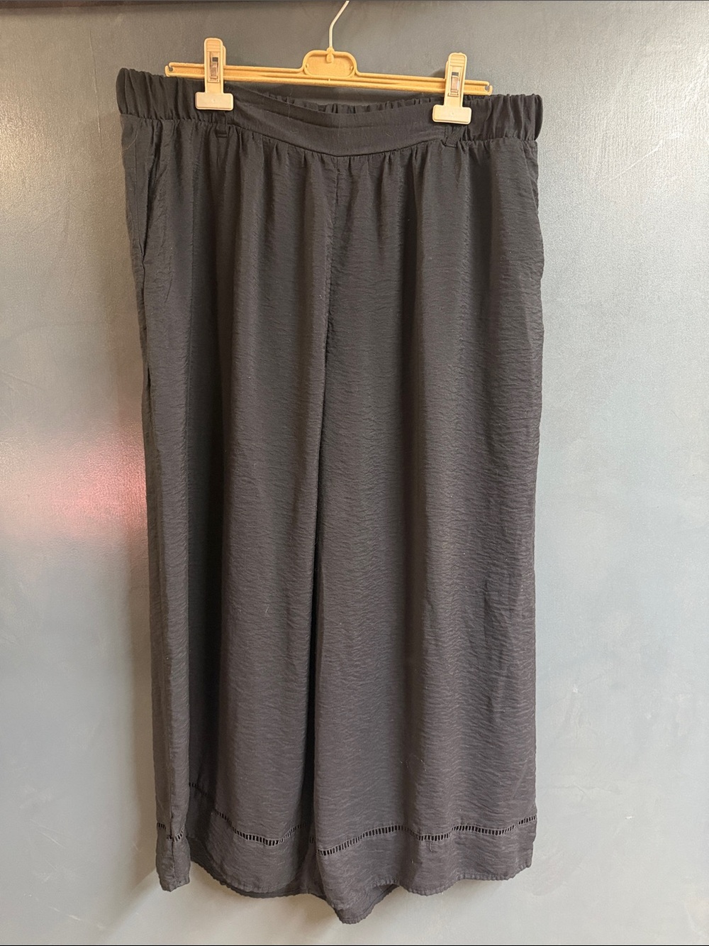 Women's Black Wide-Leg - Effortless Everyday Style